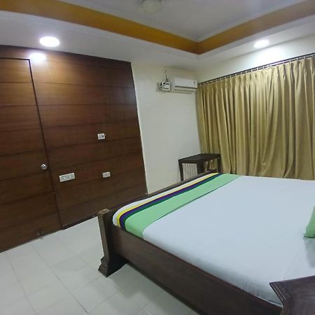 Blossom Rooms Hotel Vashishtha - Free Lunch Or Dinner- Free Breakfast Хайдарабад Экстерьер фото