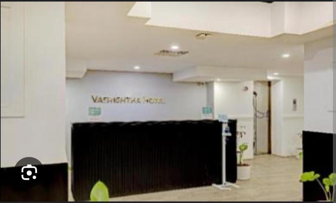 Blossom Rooms Hotel Vashishtha - Free Lunch Or Dinner- Free Breakfast Хайдарабад Экстерьер фото