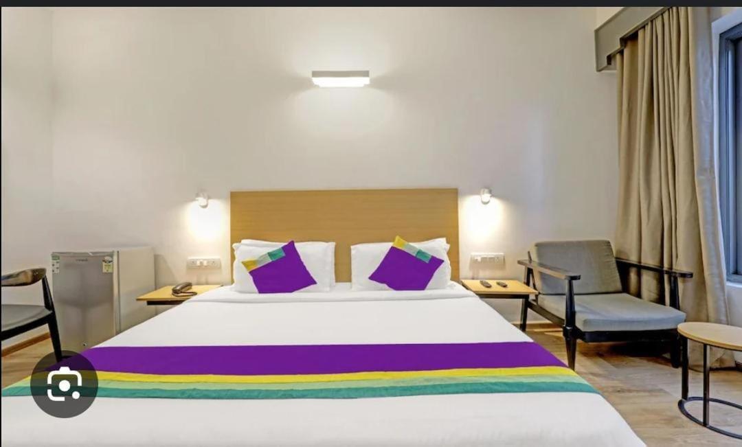 Blossom Rooms Hotel Vashishtha - Free Lunch Or Dinner- Free Breakfast Хайдарабад Экстерьер фото