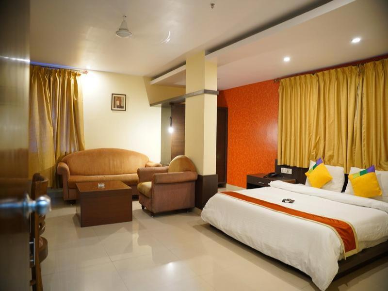 Blossom Rooms Hotel Vashishtha - Free Lunch Or Dinner- Free Breakfast Хайдарабад Экстерьер фото