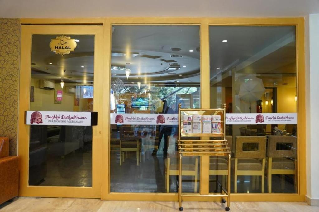 Blossom Rooms Hotel Vashishtha - Free Lunch Or Dinner- Free Breakfast Хайдарабад Экстерьер фото