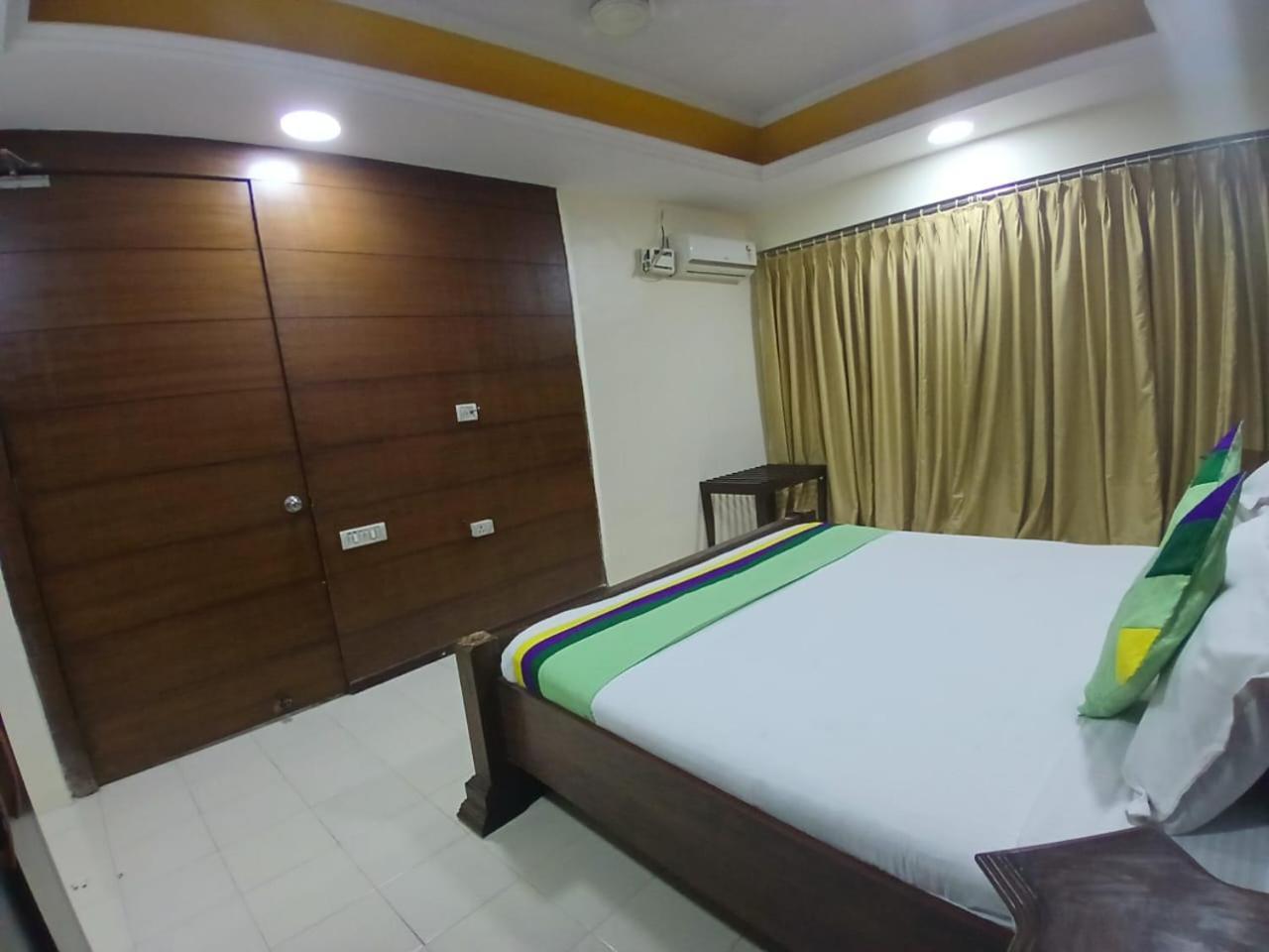 Blossom Rooms Hotel Vashishtha - Free Lunch Or Dinner- Free Breakfast Хайдарабад Экстерьер фото